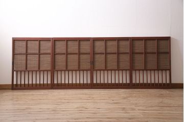 御簾戸4枚をリペア&カスタム!上下に分割し8枚にリメイク。引き手を取り付け。すだれ以外の部分を赤味がかった茶色で着色し仕上げ。(建具、簾戸、簀戸、葭戸、夏戸、すど)