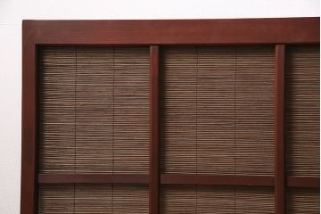 御簾戸4枚をリペア&カスタム!上下に分割し8枚にリメイク。引き手を取り付け。すだれ以外の部分を赤味がかった茶色で着色し仕上げ。(建具、簾戸、簀戸、葭戸、夏戸、すど)