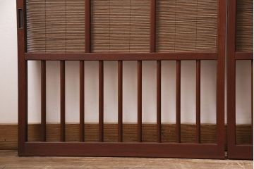 御簾戸4枚をリペア&カスタム!上下に分割し8枚にリメイク。引き手を取り付け。すだれ以外の部分を赤味がかった茶色で着色し仕上げ。(建具、簾戸、簀戸、葭戸、夏戸、すど)