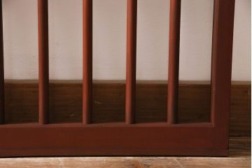 御簾戸4枚をリペア&カスタム!上下に分割し8枚にリメイク。引き手を取り付け。すだれ以外の部分を赤味がかった茶色で着色し仕上げ。(建具、簾戸、簀戸、葭戸、夏戸、すど)