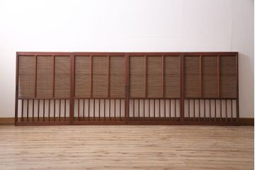 御簾戸4枚をリペア&カスタム!上下に分割し8枚にリメイク。引き手を取り付け。すだれ以外の部分を赤味がかった茶色で着色し仕上げ。(建具、簾戸、簀戸、葭戸、夏戸、すど)