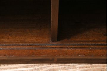 昭和中期の本棚の見た目を変えずに綺麗にリペア!クリーニング、傷んだ木部の補修。ワックス仕上げ。(オープンラック、シェルフ、ロッカー)