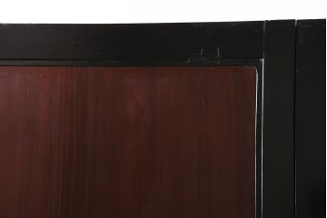 漆塗りの帯戸2枚をリペア&カスタム!設置場所に合わせてリサイズ。新材は漆塗りを再現して仕上げ。戸車を取り付け。(引き戸、建具)