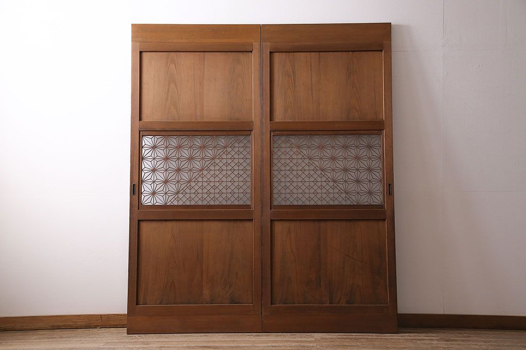 昭和中期の組子帯戸2枚をリペア&カスタム!設置場所に合わせてリサイズ。框の溝加工。現状に近しい色味に着色し仕上げ。(引き戸、建具)