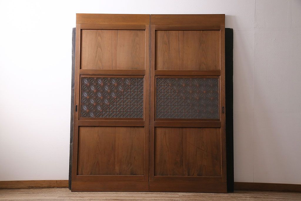 昭和中期の組子帯戸2枚をリペア&カスタム!設置場所に合わせてリサイズ。框の溝加工。現状に近しい色味に着色し仕上げ。(引き戸、建具)