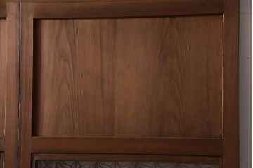 昭和中期の組子帯戸2枚をリペア&カスタム!設置場所に合わせてリサイズ。框の溝加工。現状に近しい色味に着色し仕上げ。(引き戸、建具)