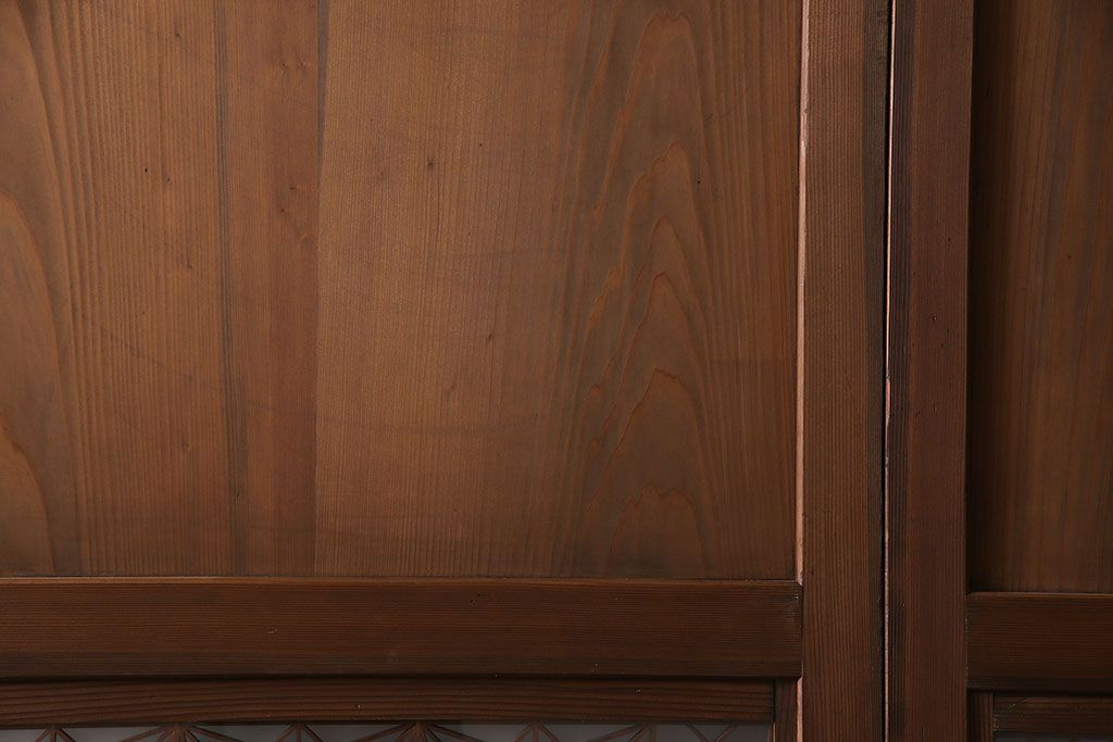 昭和中期の組子帯戸2枚をリペア&カスタム!設置場所に合わせてリサイズ。框の溝加工。現状に近しい色味に着色し仕上げ。(引き戸、建具)