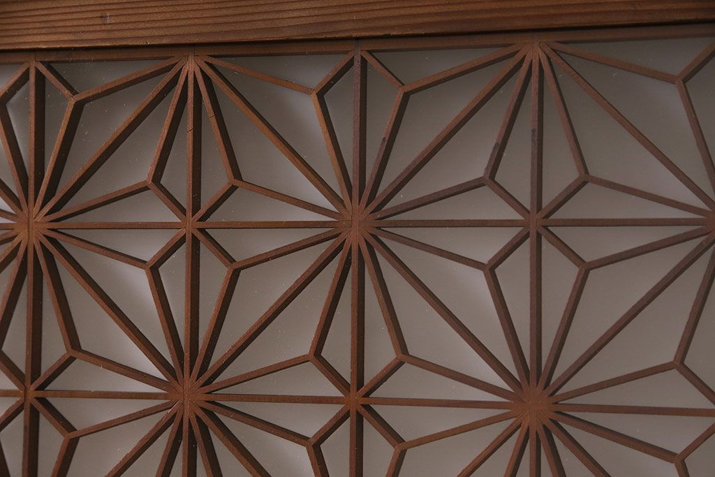 昭和中期の組子帯戸2枚をリペア&カスタム!設置場所に合わせてリサイズ。框の溝加工。現状に近しい色味に着色し仕上げ。(引き戸、建具)