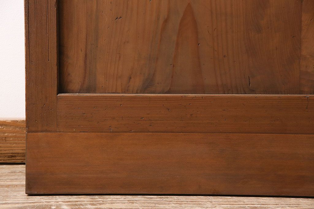 昭和中期の組子帯戸2枚をリペア&カスタム!設置場所に合わせてリサイズ。框の溝加工。現状に近しい色味に着色し仕上げ。(引き戸、建具)