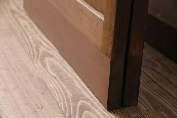 昭和中期の組子帯戸2枚をリペア&カスタム!設置場所に合わせてリサイズ。框の溝加工。現状に近しい色味に着色し仕上げ。(引き戸、建具)