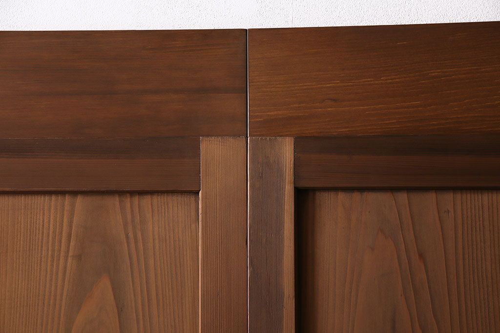 昭和中期の組子帯戸2枚をリペア&カスタム!設置場所に合わせてリサイズ。框の溝加工。現状に近しい色味に着色し仕上げ。(引き戸、建具)