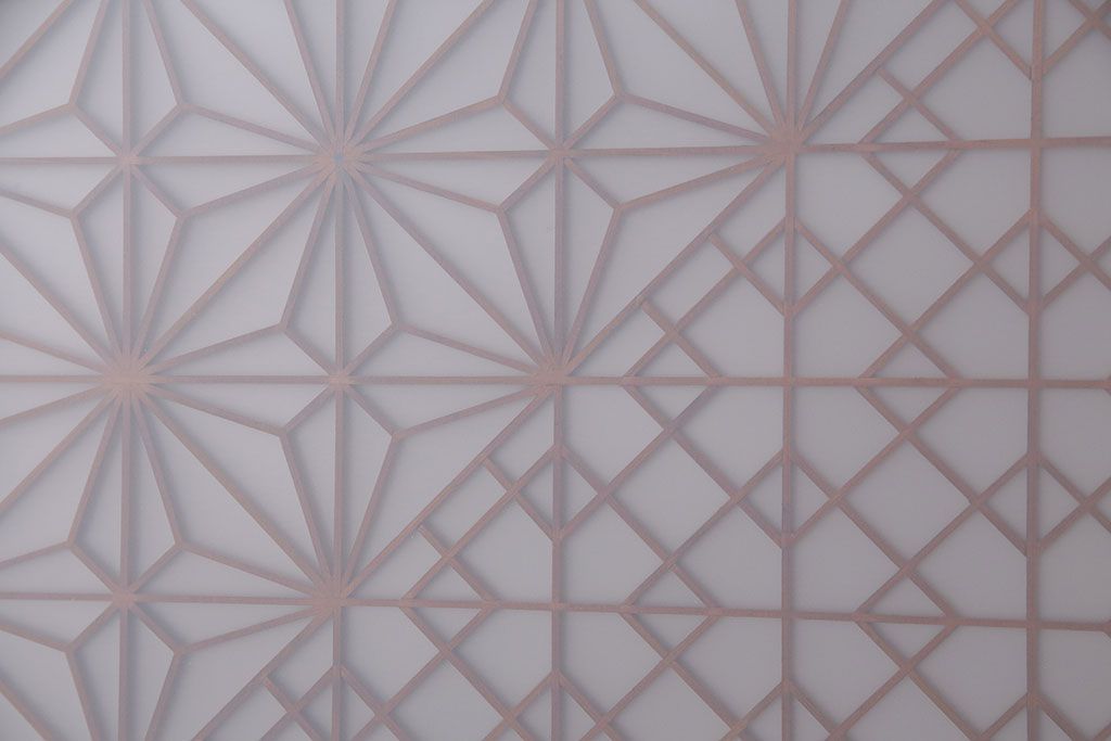 昭和中期の組子帯戸2枚をリペア&カスタム!設置場所に合わせてリサイズ。框の溝加工。現状に近しい色味に着色し仕上げ。(引き戸、建具)