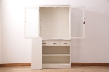 昭和初期の食器棚をリペア&カスタム!可動部の調整。アンティークホワイトのエイジング塗装で仕上げ。(収納棚、カップボード、キャビネット)