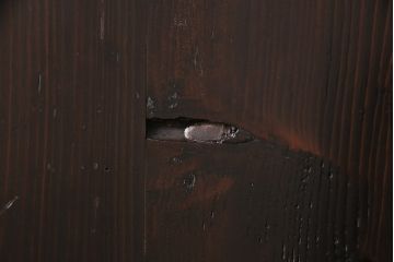 格子帯戸3枚をリペア&カスタム!設置場所に合わせてリサイズ。すりガラスへ入れ替え。濃い茶色で着色し仕上げ。(引き戸、建具)