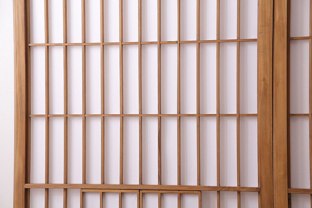 昭和中期の障子戸2枚をリペア&カスタム!設置場所に合わせてリサイズ。戸車を取り付け。障子の張り替え。明るい色味に着色し仕上げ。(引き戸、建具)