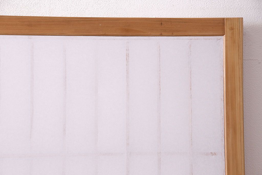 昭和中期の障子戸2枚をリペア&カスタム!設置場所に合わせてリサイズ。戸車を取り付け。障子の張り替え。明るい色味に着色し仕上げ。(引き戸、建具)