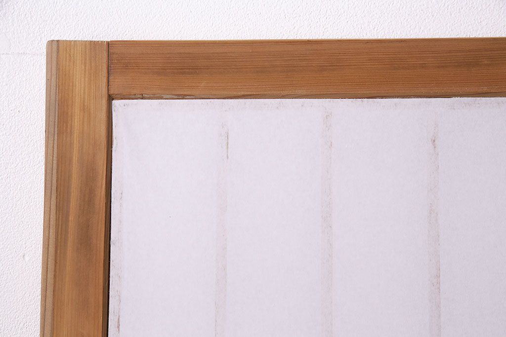 昭和中期の障子戸2枚をリペア&カスタム!設置場所に合わせてリサイズ。戸車を取り付け。障子の張り替え。明るい色味に着色し仕上げ。(引き戸、建具)