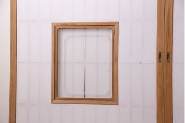 昭和中期の障子戸2枚をリペア&カスタム!設置場所に合わせてリサイズ。戸車を取り付け。障子の張り替え。明るい色味に着色し仕上げ。(引き戸、建具)