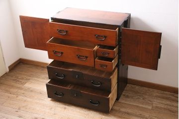 明治期の衣装箪笥の見た目を変えずに綺麗にリペア!可動部の調整。傷の補修。(時代箪笥、収納箪笥、和タンス、引き出し)