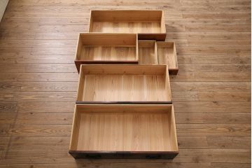 明治期の衣装箪笥の見た目を変えずに綺麗にリペア!可動部の調整。傷の補修。(時代箪笥、収納箪笥、和タンス、引き出し)