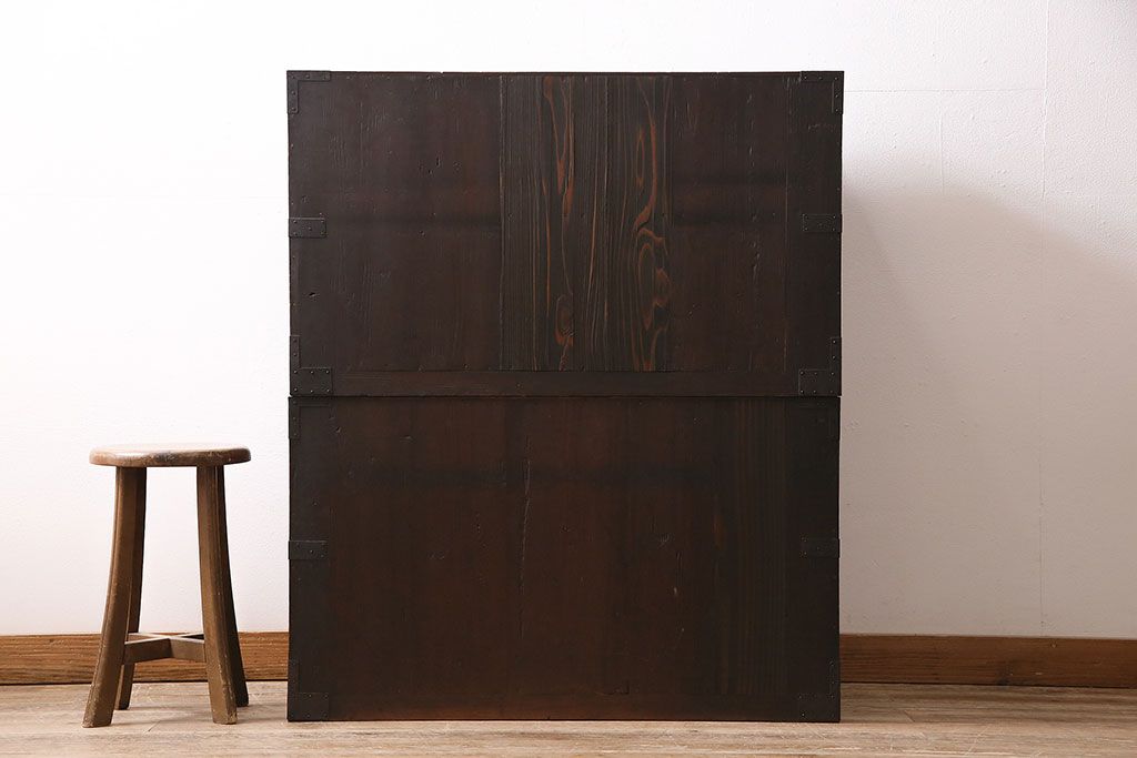 明治期の衣装箪笥の見た目を変えずに綺麗にリペア!可動部の調整。傷の補修。(時代箪笥、収納箪笥、和タンス、引き出し)