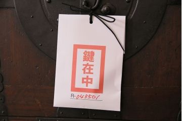 明治期の衣装箪笥の見た目を変えずに綺麗にリペア!可動部の調整。傷の補修。(時代箪笥、収納箪笥、和タンス、引き出し)