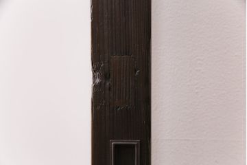 ガラス戸3枚をリペア&カスタム!設置場所に合わせてリサイズ。戸車、引き手を取り付け。すりガラス、花菱模様ガラスを組み入れ。濃い茶色で着色し仕上げ。(引き戸、建具)