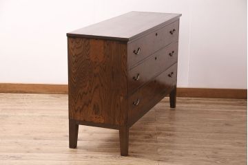 昭和初期の箪笥ローチェストをリペア&カスタム!可動部の調整。傷の補修。天板、木製脚を取り付け。1トーン落ち着いた色味に着色し仕上げ。(収納箪笥、リビングボード、引き出し)