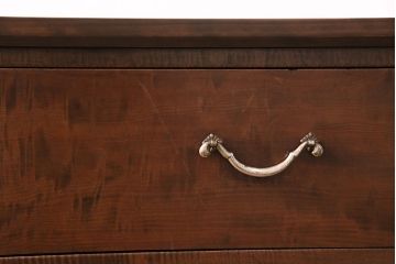 昭和初期の箪笥ローチェストをリペア&カスタム!可動部の調整。傷の補修。天板、木製脚を取り付け。1トーン落ち着いた色味に着色し仕上げ。(収納箪笥、リビングボード、引き出し)