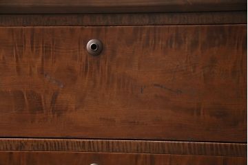 昭和初期の箪笥ローチェストをリペア&カスタム!可動部の調整。傷の補修。天板、木製脚を取り付け。1トーン落ち着いた色味に着色し仕上げ。(収納箪笥、リビングボード、引き出し)