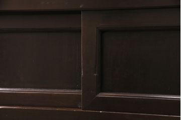 明治期の四尺水屋箪笥サイドボードの見た目を変えずに綺麗にリペア!可動部の調整を行い、天板を補強。1トーン明るい色味に着色し仕上げ。(収納棚、戸棚、食器棚)