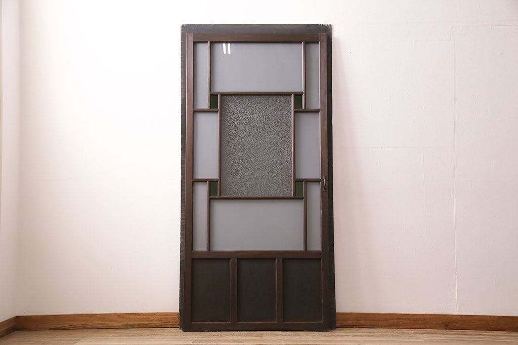 ドアをリペア&カスタム!框を加工し引き戸仕様へ変更。結霜ガラス、緑の色ガラスへ入れ替え。濃い茶色で着色し仕上げ。(引き戸、建具)