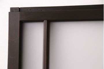 ドアをリペア&カスタム!框を加工し引き戸仕様へ変更。結霜ガラス、緑の色ガラスへ入れ替え。濃い茶色で着色し仕上げ。(引き戸、建具)