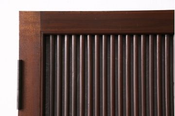 明治大正期の蔵戸をリペア&カスタム!取っ手、蝶番を取り付けドアにリメイク。設置場所に合わせてリサイズ。格子裏にアクリルワーロンを組み入れ。(玄関戸、玄関ドア、建具)