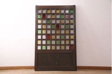 明治期の蔵戸をリペア&カスタム!格子部分に緑、赤、黄の色ガラス、すりガラスを組み入れ。(玄関戸、引き戸、建具)