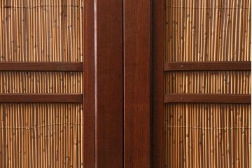 新潟産の板戸4枚をリペア&カスタム!鴨居敷居に溝加工を施し、現状に近しい色味に着色し仕上げ。(引き戸、建具)