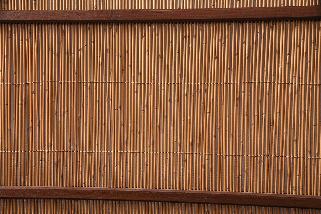 新潟産の板戸4枚をリペア&カスタム!鴨居敷居に溝加工を施し、現状に近しい色味に着色し仕上げ。(引き戸、建具)