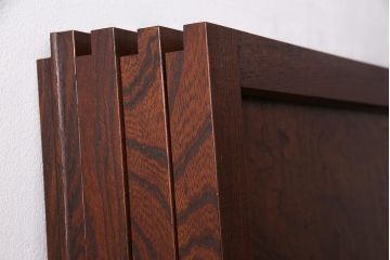 新潟産の板戸4枚をリペア&カスタム!鴨居敷居に溝加工を施し、現状に近しい色味に着色し仕上げ。(引き戸、建具)