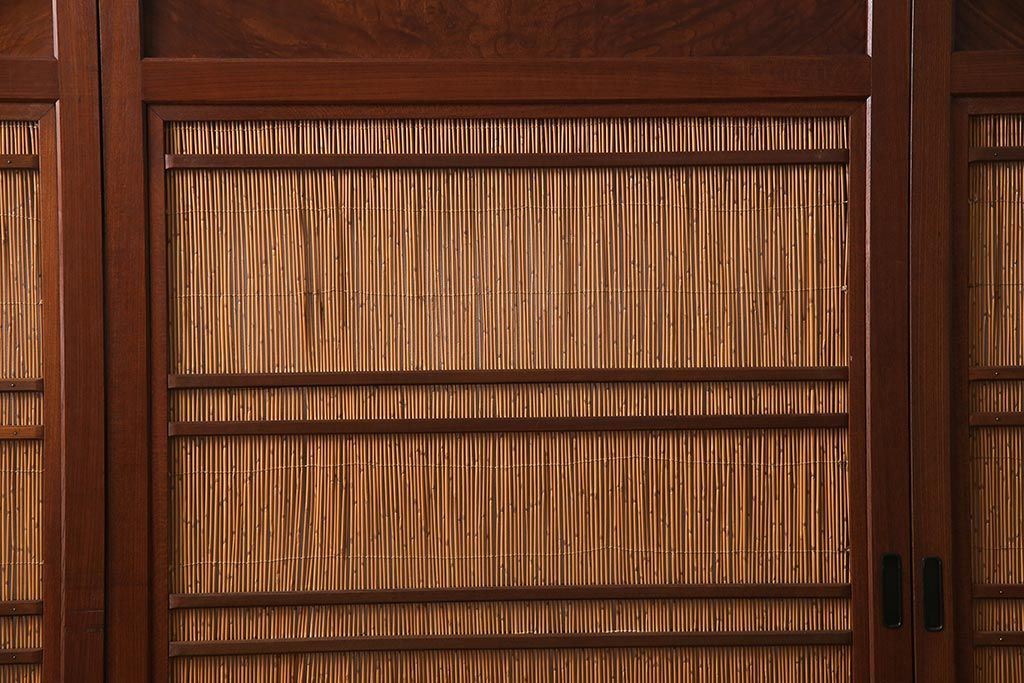 新潟産の板戸4枚をリペア&カスタム!鴨居敷居に溝加工を施し、現状に近しい色味に着色し仕上げ。(引き戸、建具)