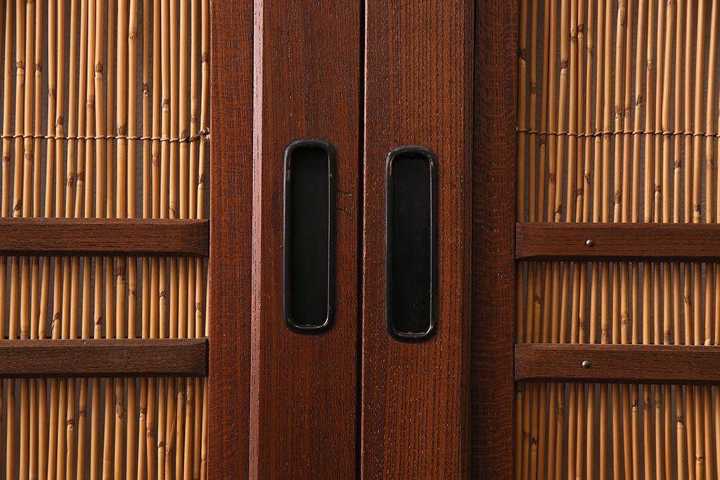 新潟産の板戸4枚をリペア&カスタム!鴨居敷居に溝加工を施し、現状に近しい色味に着色し仕上げ。(引き戸、建具)