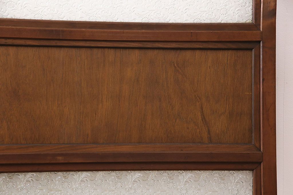 帯戸2枚をリペア&カスタム!帯部分のガラスを木材に入れ替え。現状に近しい色味に着色し仕上げ。(引き戸、建具)