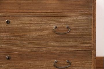 桐箪笥をリペア&カスタム!竿通し金具を天板に合わせてカット。現状に近しい色味に着色し仕上げ。(収納箪笥、和タンス、衣装箪笥、桐たんす)