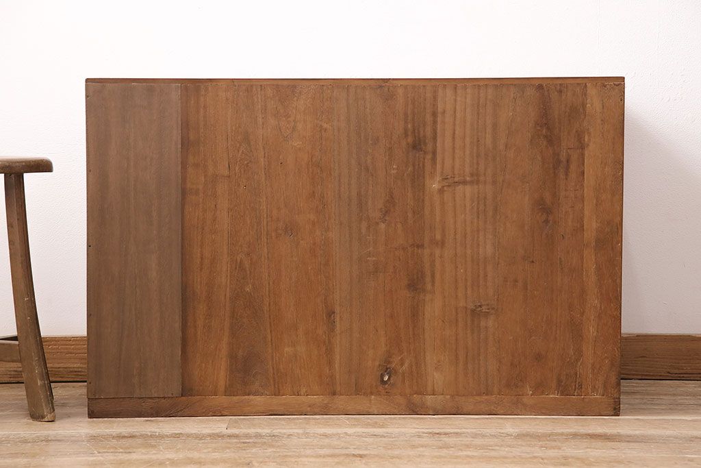 桐箪笥をリペア&カスタム!竿通し金具を天板に合わせてカット。現状に近しい色味に着色し仕上げ。(収納箪笥、和タンス、衣装箪笥、桐たんす)