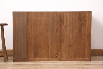 桐箪笥をリペア&カスタム!竿通し金具を天板に合わせてカット。現状に近しい色味に着色し仕上げ。(収納箪笥、和タンス、衣装箪笥、桐たんす)