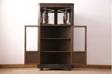 コーナーキャビネットの見た目を変えずに綺麗にリペア!可動部の調整。傷の補修。濃い茶色で着色し仕上げ。(コーナーラック、収納棚、戸棚)