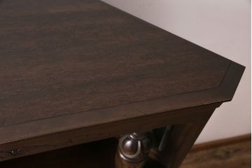 コーナーキャビネットの見た目を変えずに綺麗にリペア!可動部の調整。傷の補修。濃い茶色で着色し仕上げ。(コーナーラック、収納棚、戸棚)