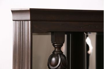 コーナーキャビネットの見た目を変えずに綺麗にリペア!可動部の調整。傷の補修。濃い茶色で着色し仕上げ。(コーナーラック、収納棚、戸棚)