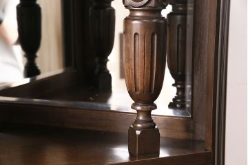 コーナーキャビネットの見た目を変えずに綺麗にリペア!可動部の調整。傷の補修。濃い茶色で着色し仕上げ。(コーナーラック、収納棚、戸棚)