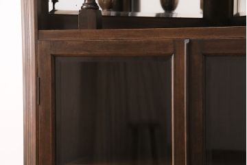 コーナーキャビネットの見た目を変えずに綺麗にリペア!可動部の調整。傷の補修。濃い茶色で着色し仕上げ。(コーナーラック、収納棚、戸棚)