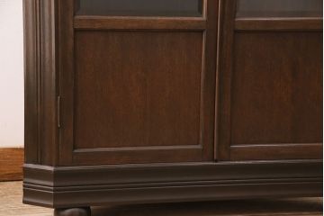 コーナーキャビネットの見た目を変えずに綺麗にリペア!可動部の調整。傷の補修。濃い茶色で着色し仕上げ。(コーナーラック、収納棚、戸棚)